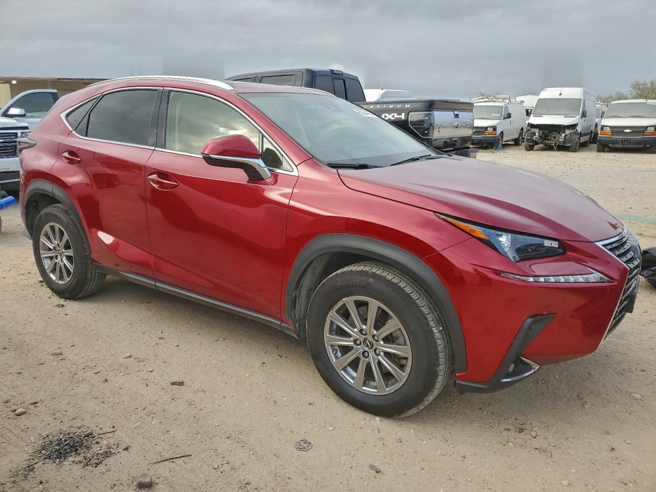 Lexus NX 300 Image 8