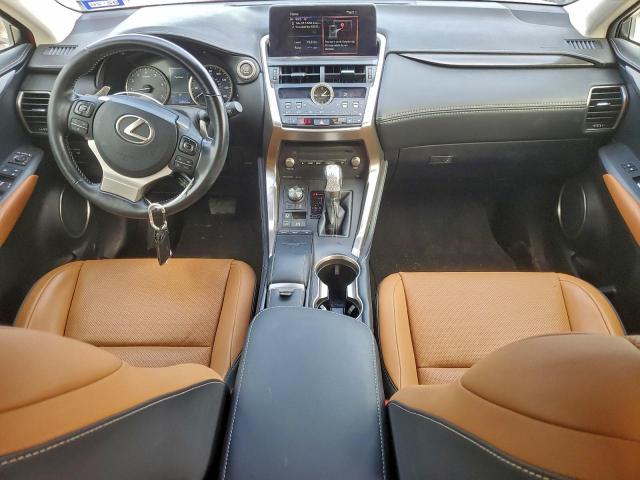 Lexus NX 300 Image 3