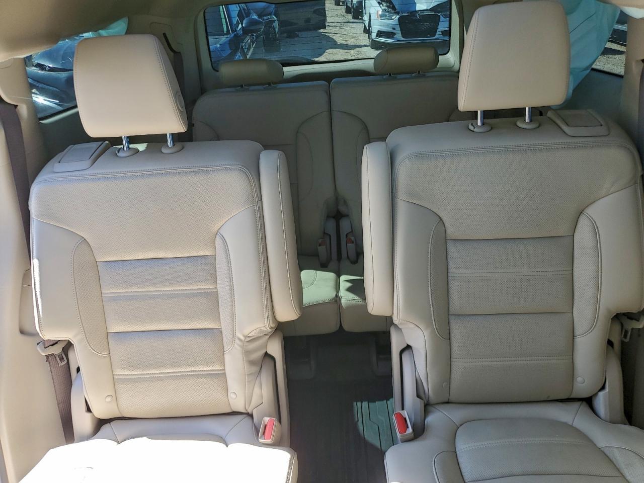 GMC Acadia Denali Image 10