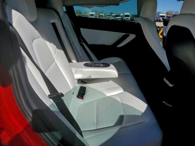 Tesla Model 3 Image 5