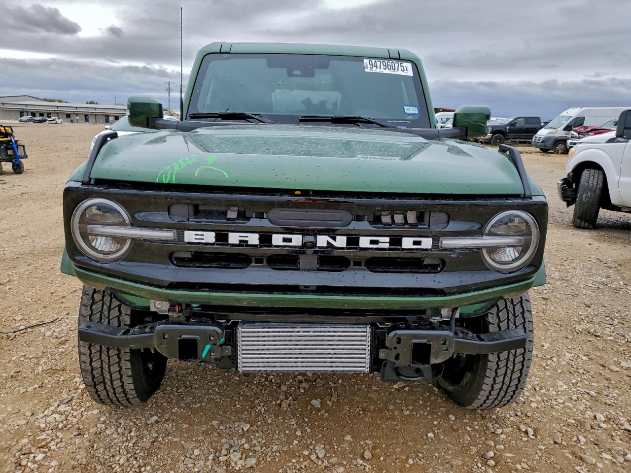 Ford Bronco Outer Banks Image 5
