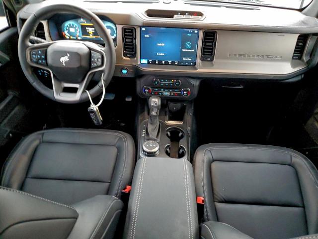 Ford Bronco Outer Banks Image 6