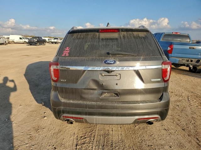 Ford Explorer Xlt Image 5