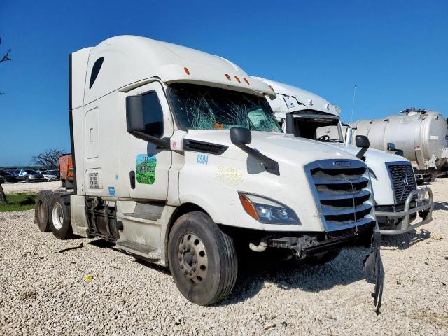  Salvage Freightliner Cascadia 1