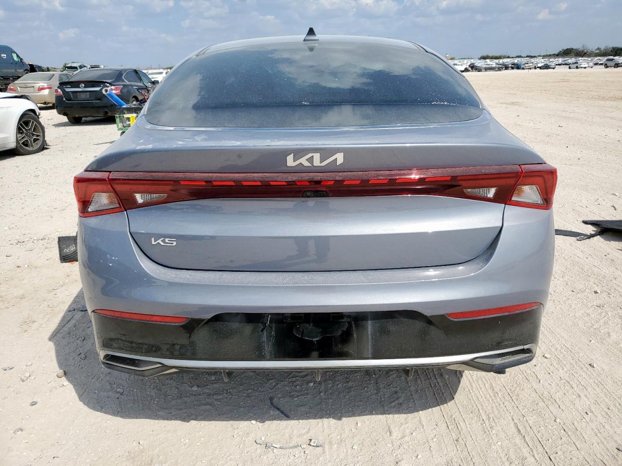 Kia K5 Lxs Image 4