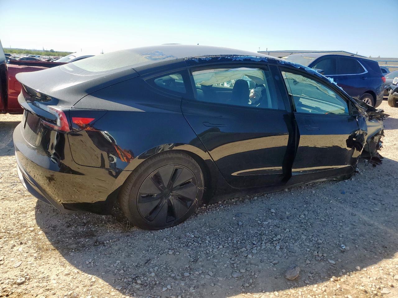 Tesla Model 3 Image 4