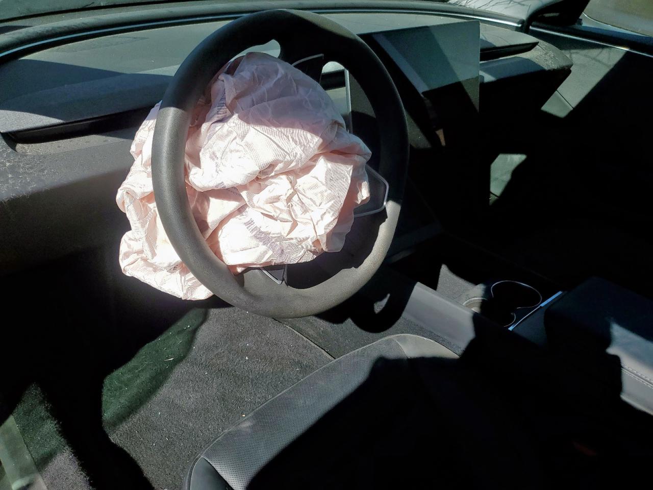 Tesla Model 3 Image 9