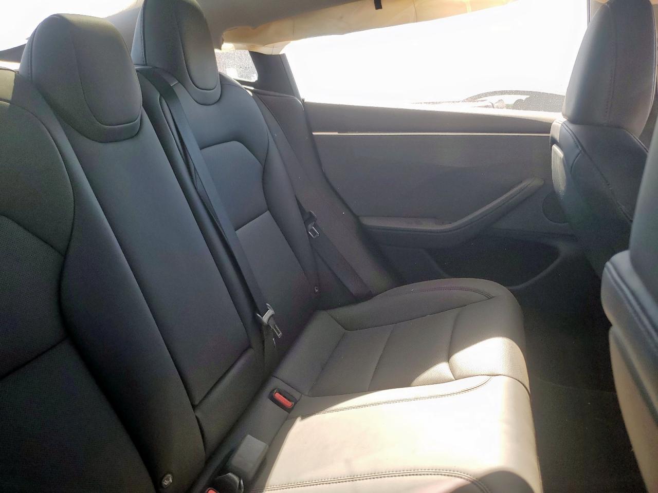 Tesla Model 3 Image 13