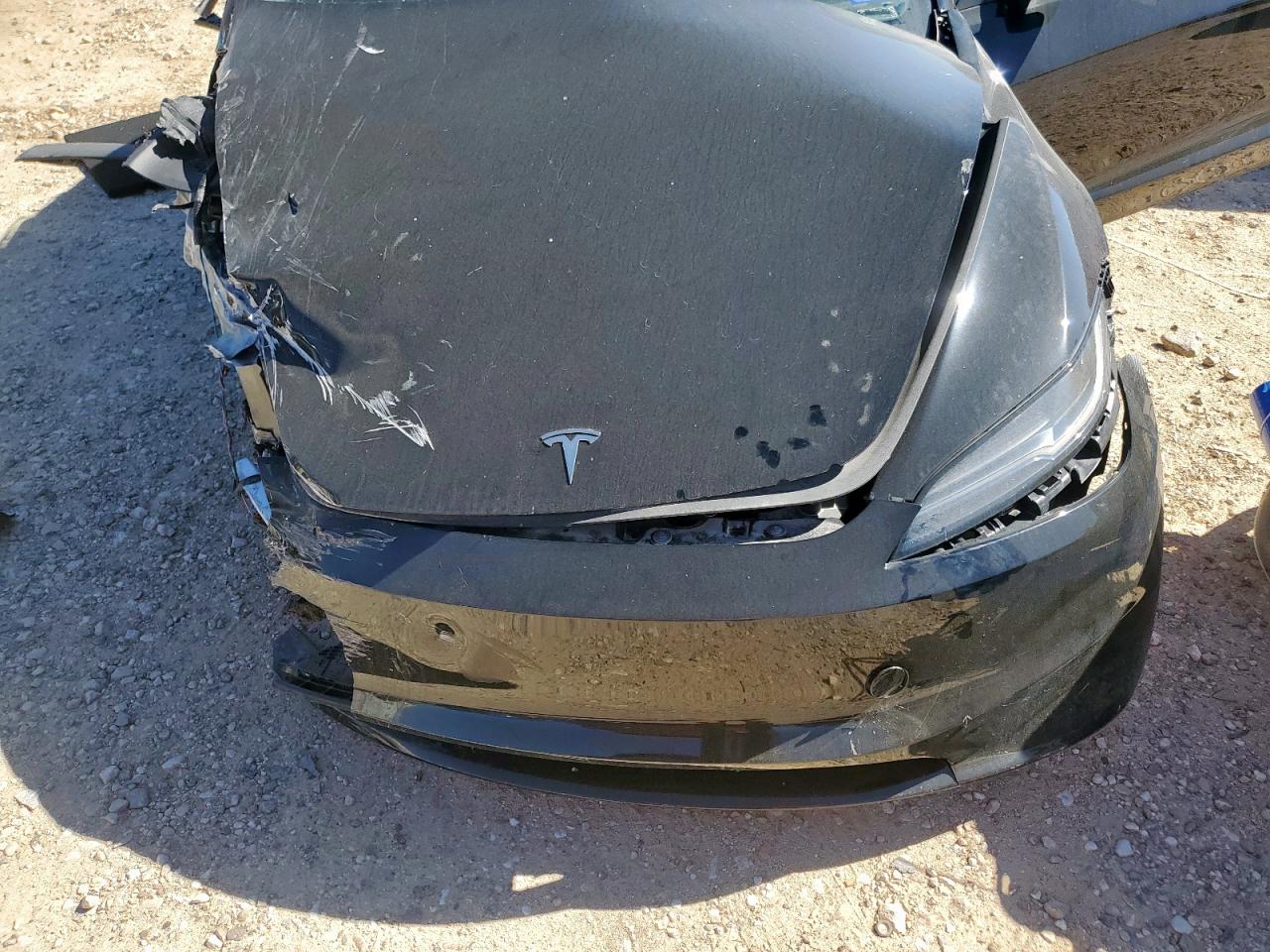 Tesla Model 3 Image 10