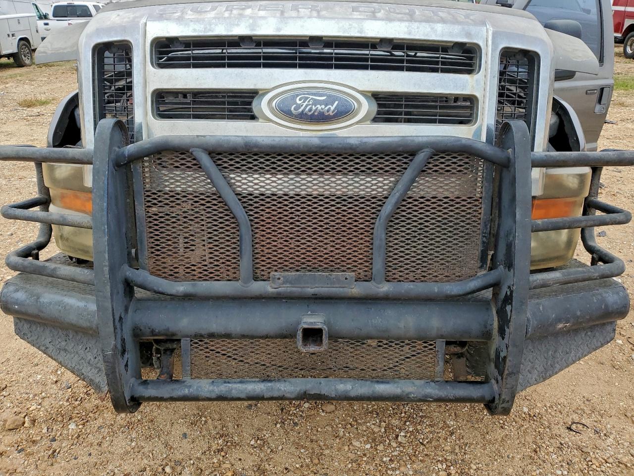 Ford F-350 Super Duty Image 7