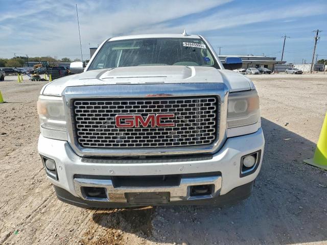GMC Sierra K2500 Denali Image 13