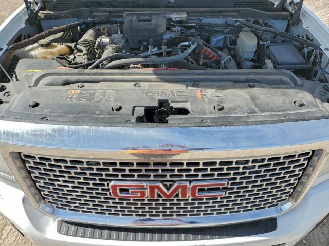 GMC Sierra K2500 Denali Image 5
