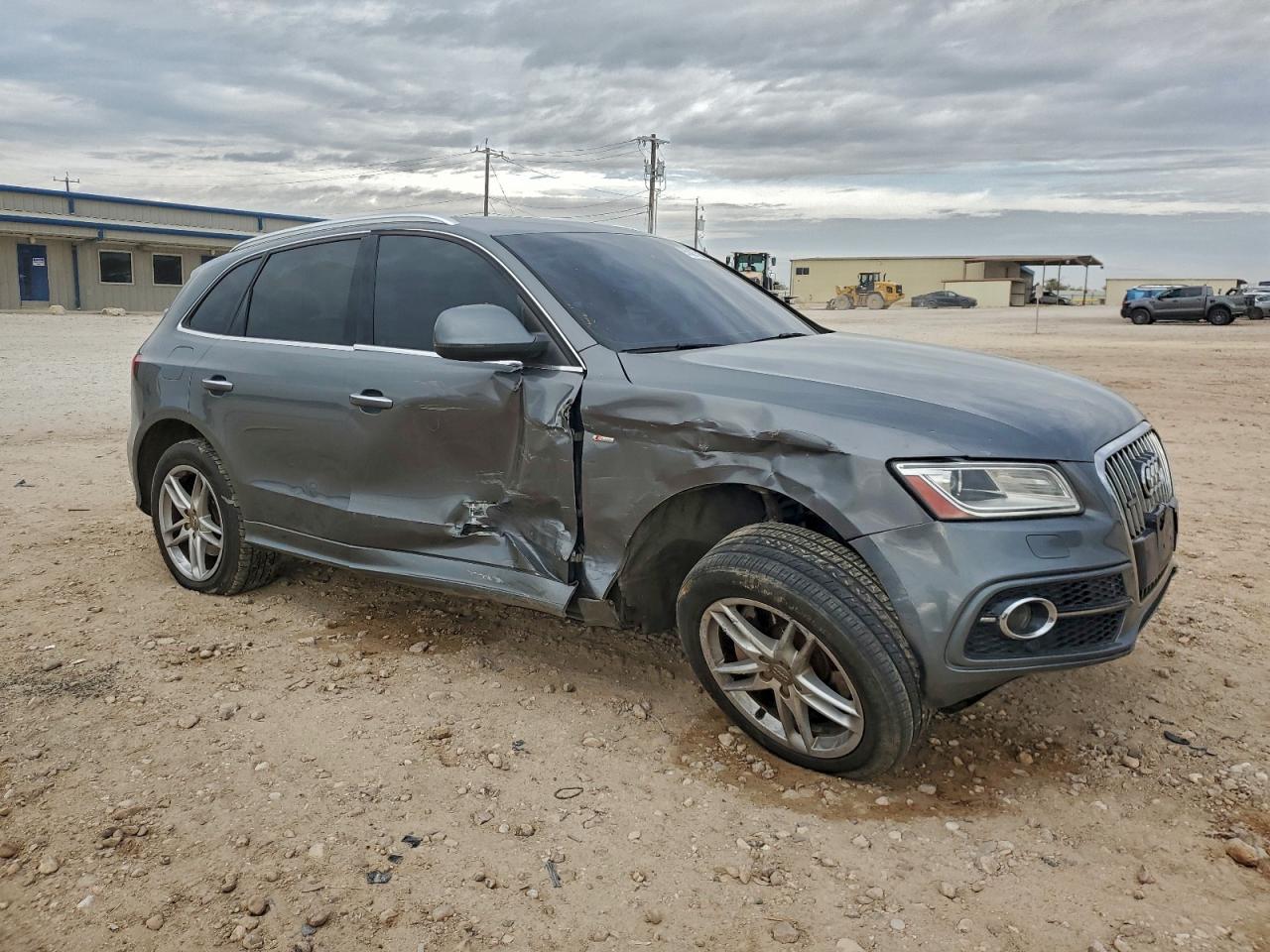 Audi Q5 Premium Plus Image 12