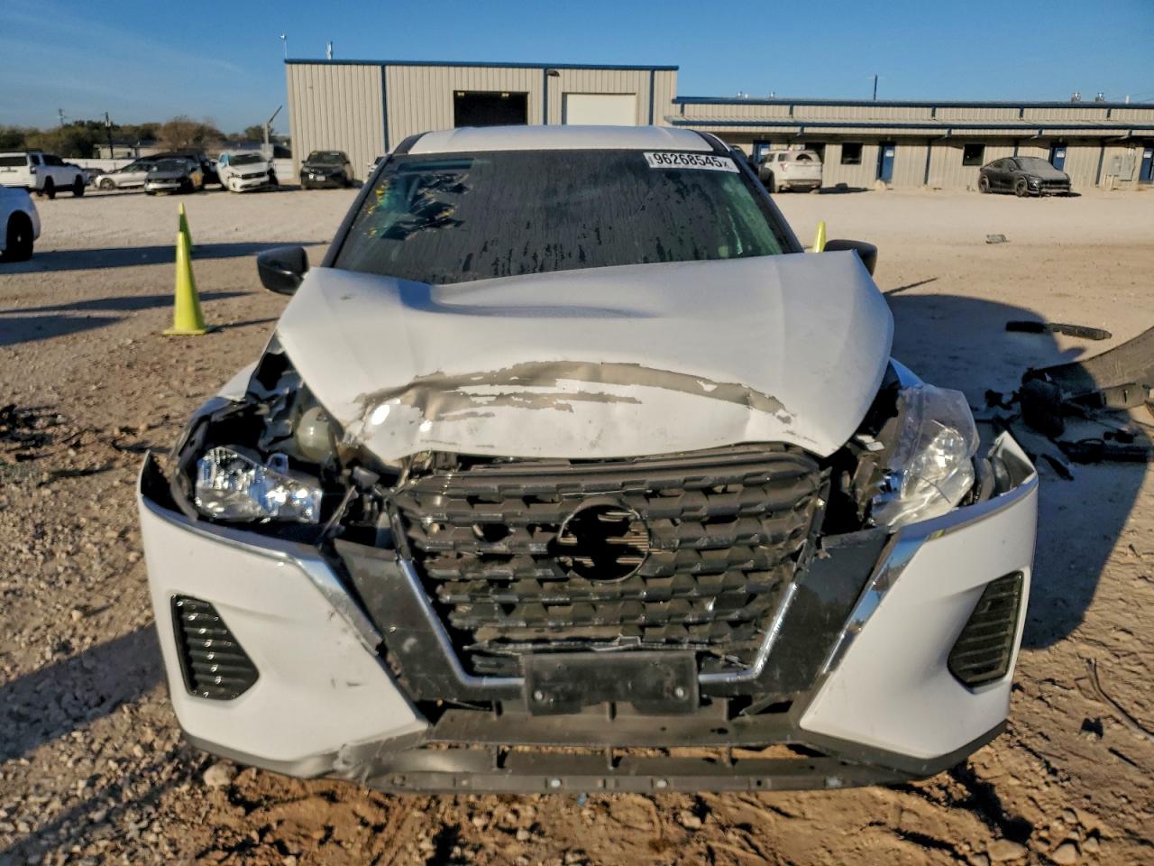 Nissan Kicks S Image 6