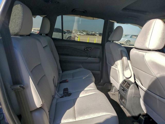 Honda Passport Elite Image 8