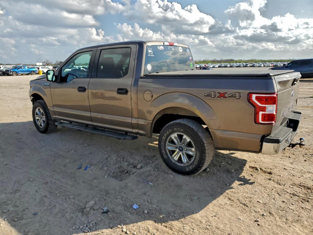 Ford F-150 Supercrew Image 12