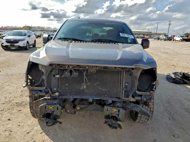 Ford F-150 Supercrew Image 5