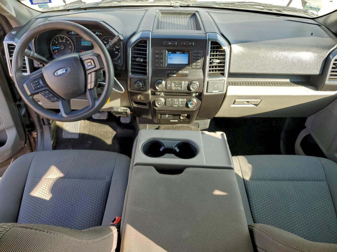 Ford F-150 Supercrew Image 7