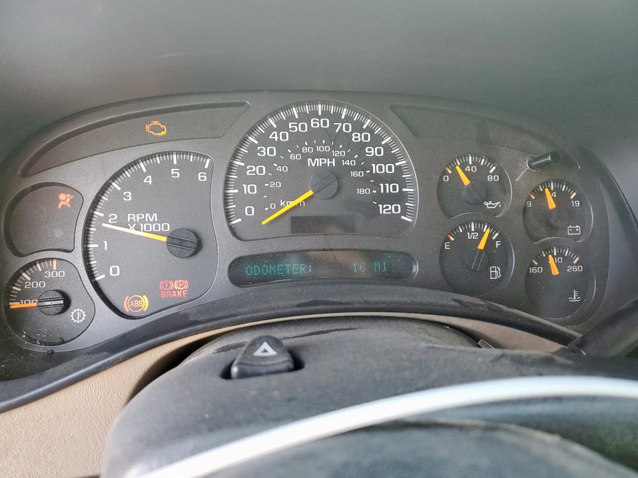 GMC Yukon K2500 Image 11