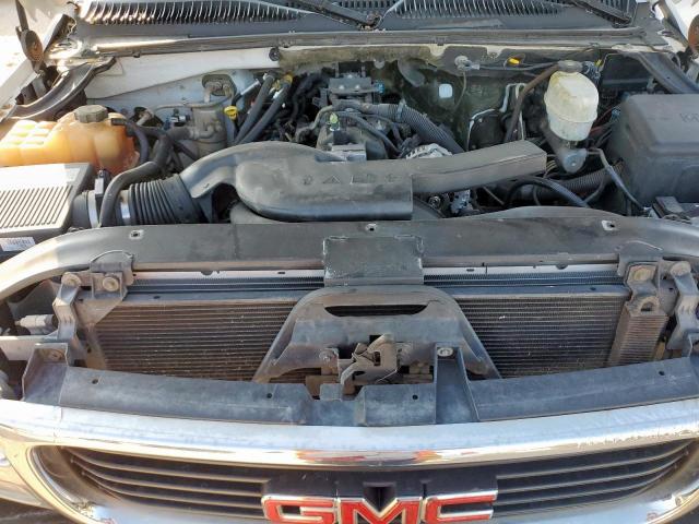 GMC Yukon K2500 Image 2