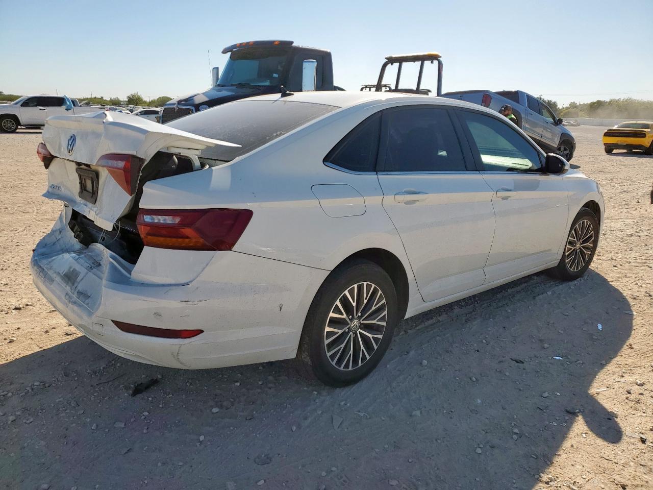 Volkswagen Jetta S Image 3