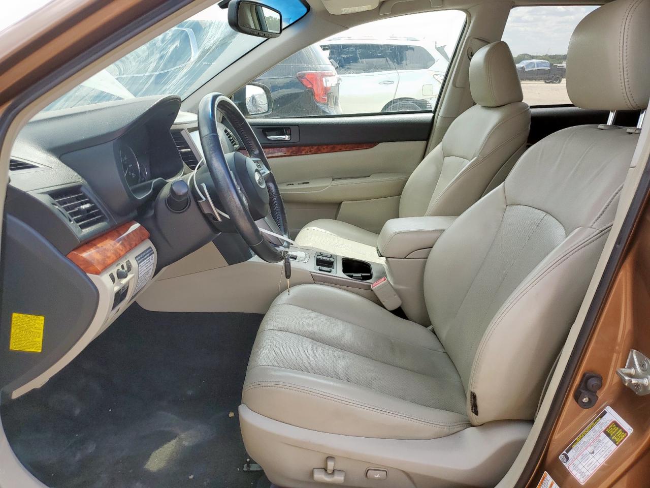 Subaru Outback 3.6r Limited Image 3