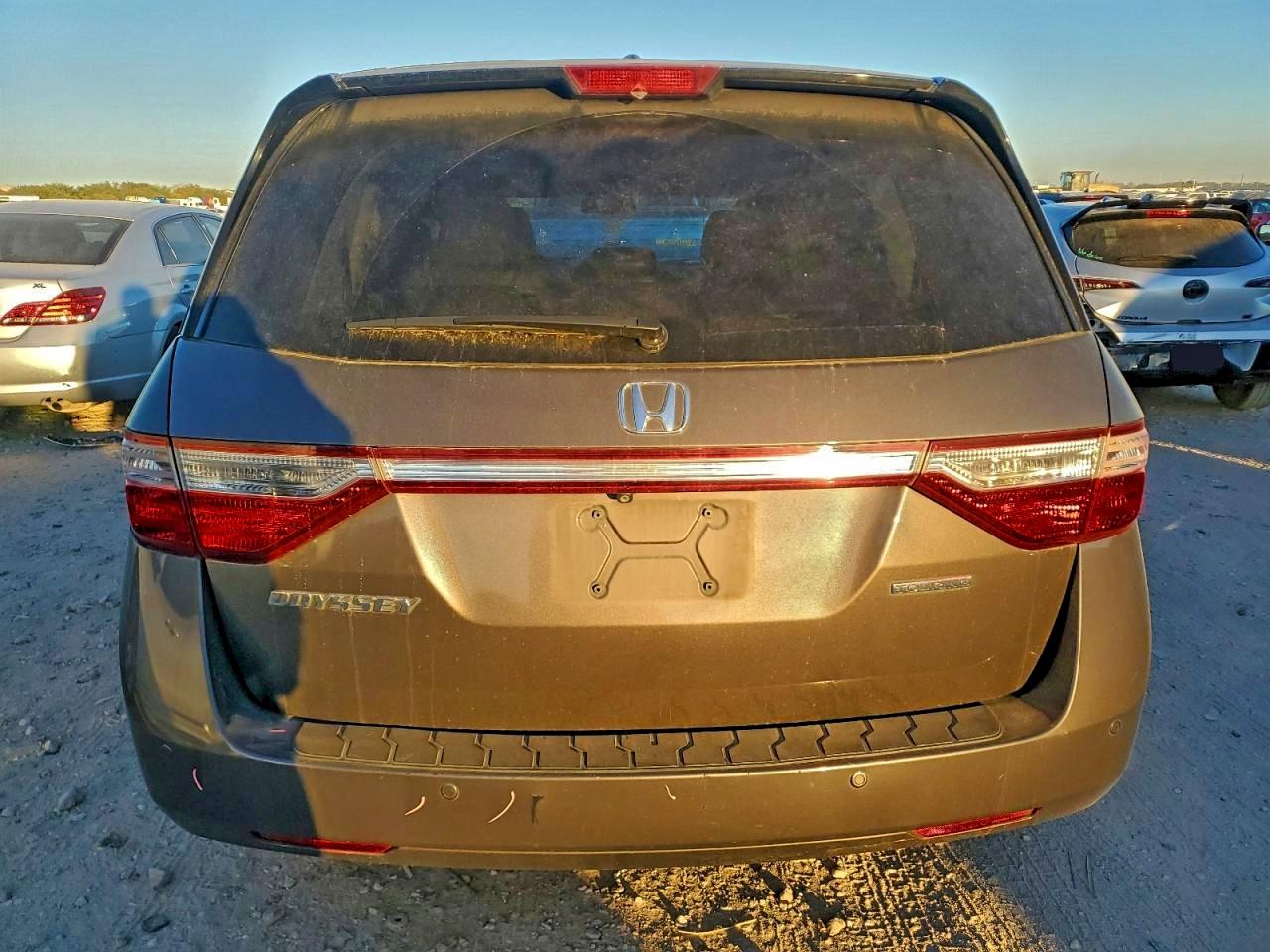 Honda Odyssey Touring Image 5