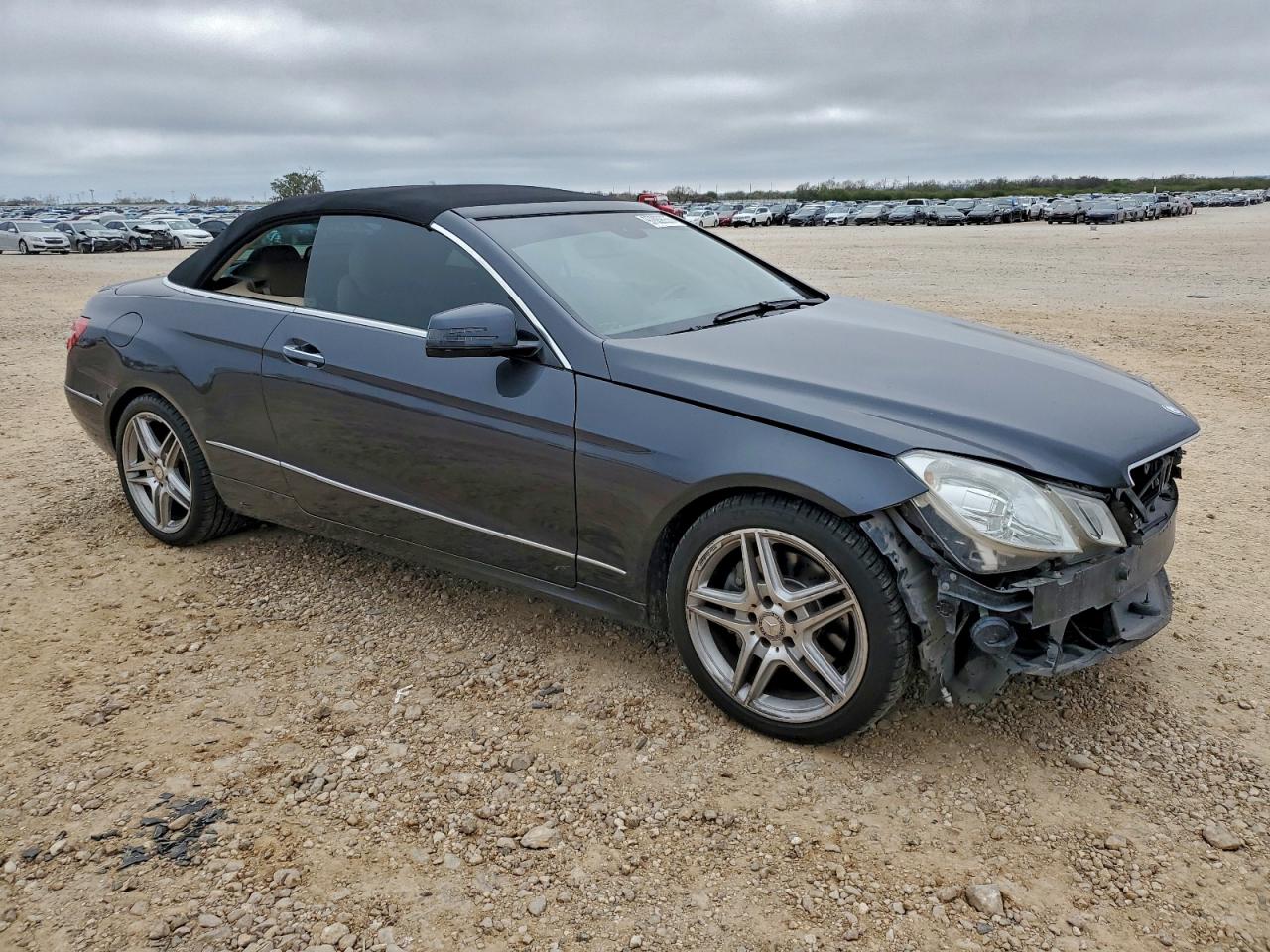 Mercedes-Benz E-Class 350 Image 12