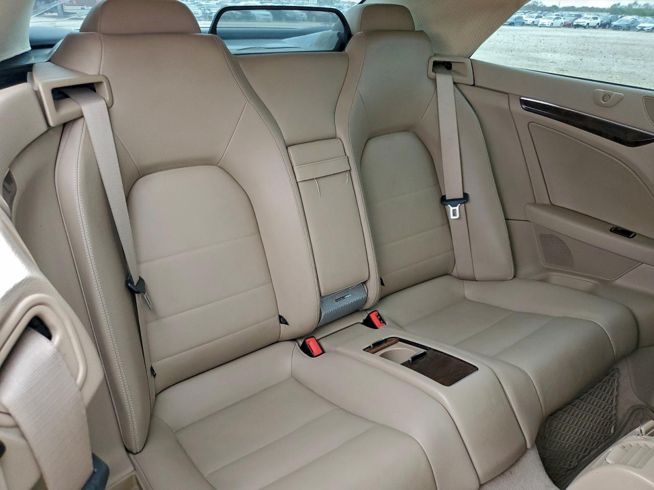 Mercedes-Benz E-Class 350 Image 5