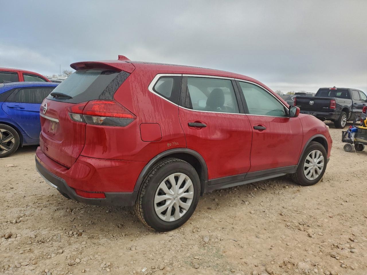 Nissan Rogue S Image 11