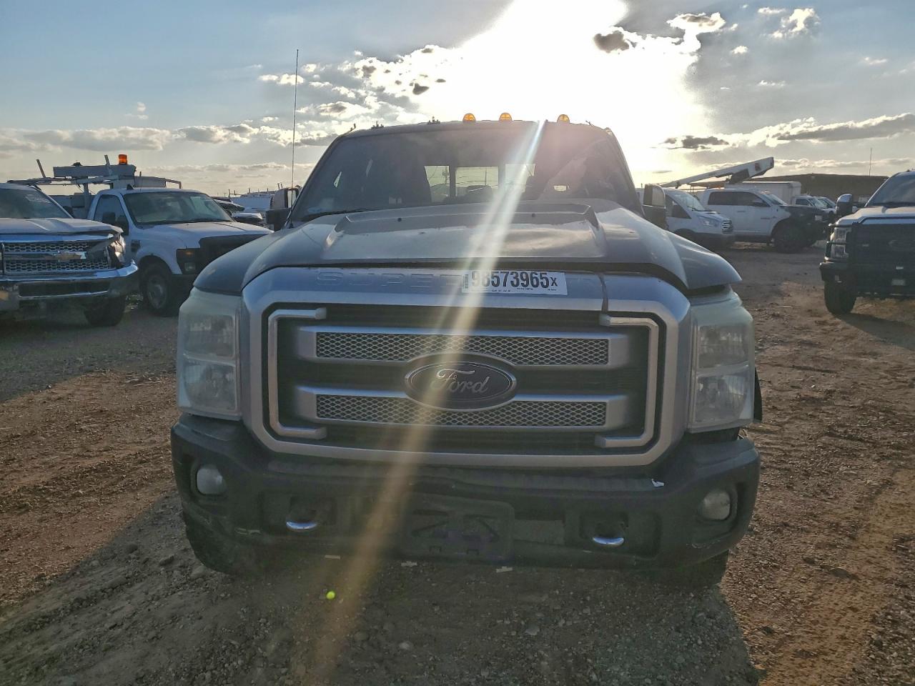 Ford F-350 Super Duty Image 3