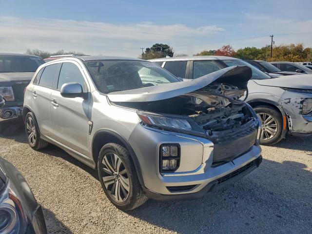 Mitsubishi Outlander Es Image 3