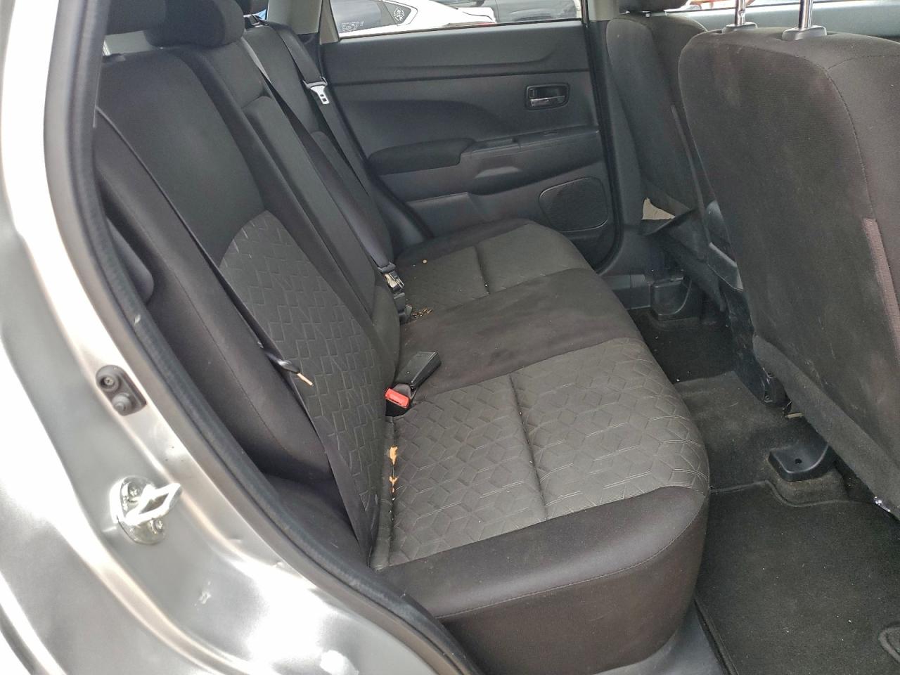 Mitsubishi Outlander Es Image 6