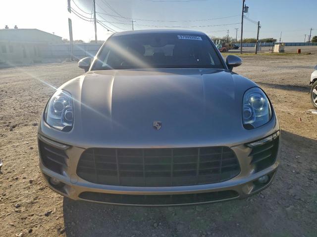 Porsche Macan S Image 11