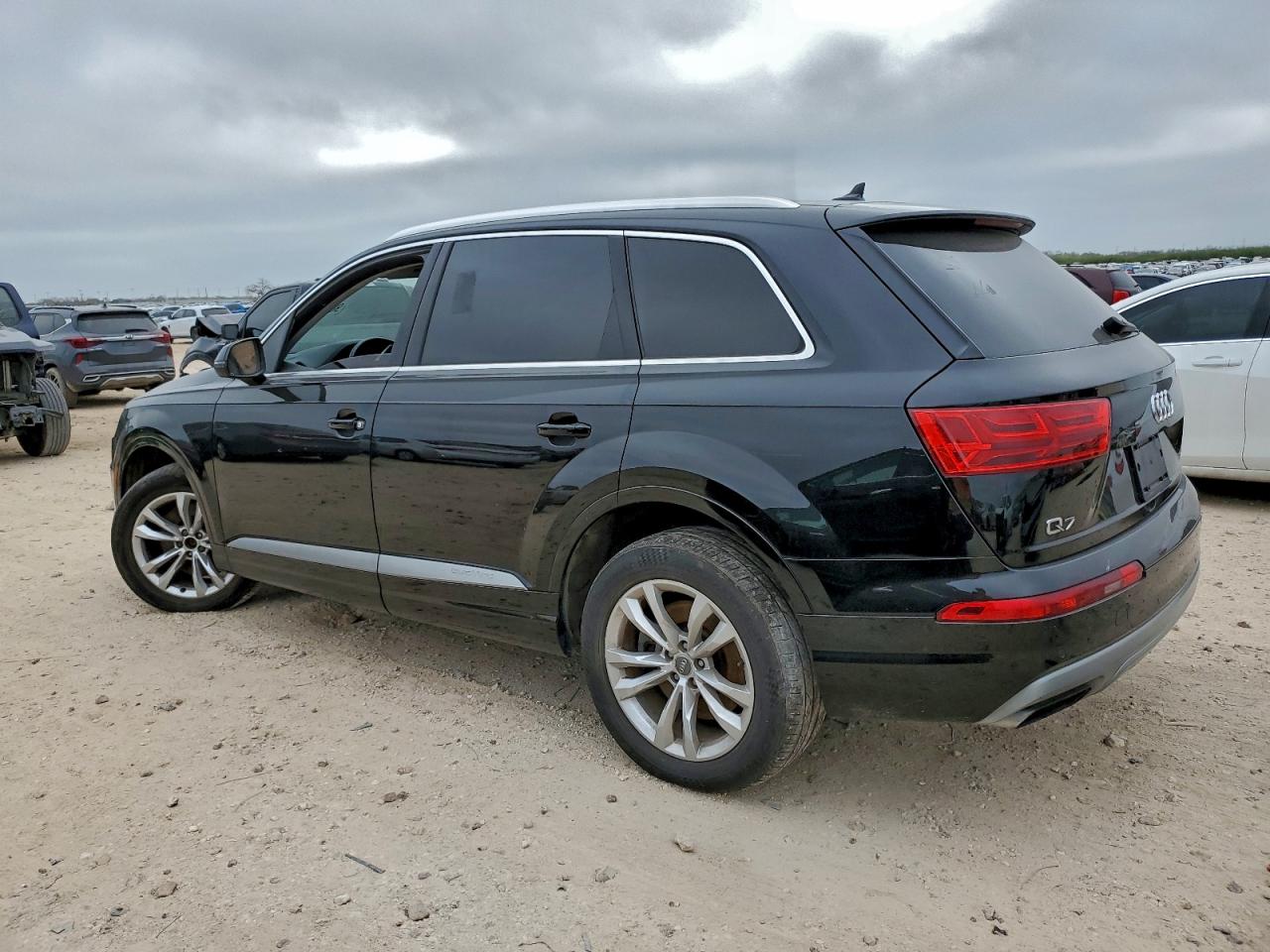 Audi Q7 Premium Plus Image 3