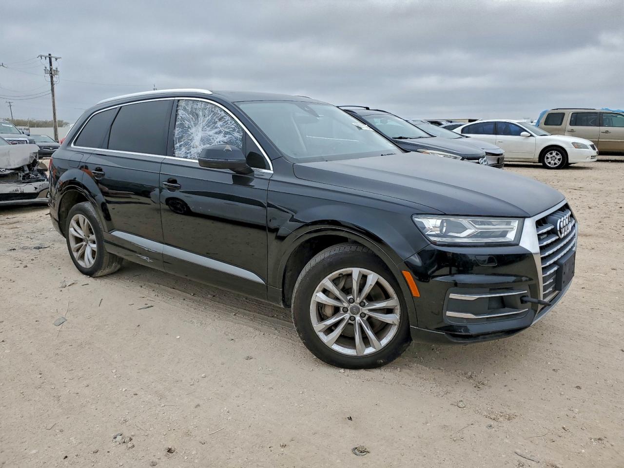 Audi Q7 Premium Plus Image 2