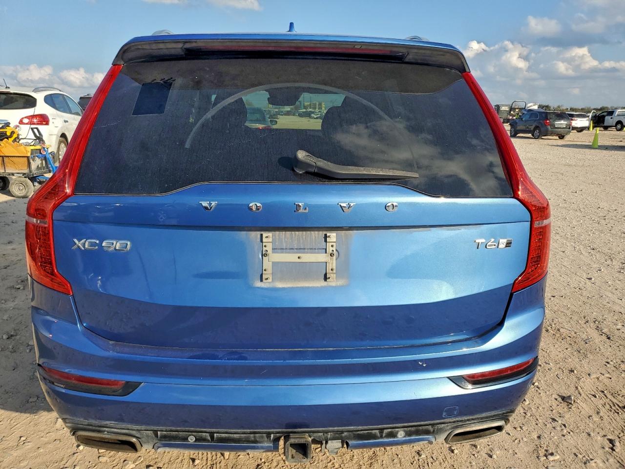 Volvo XC90 T6 Image 9