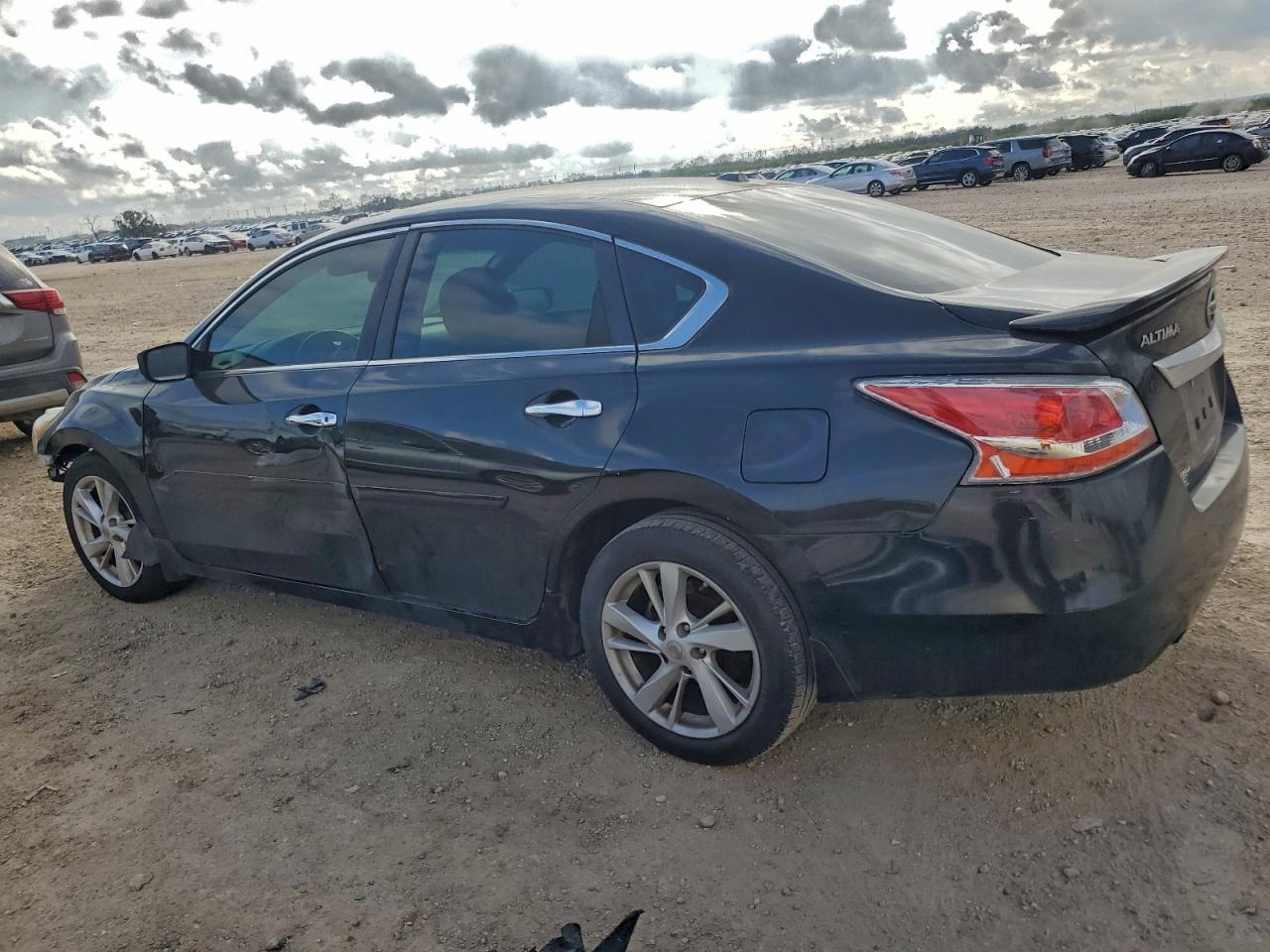 Nissan Altima 2.5 Image 2