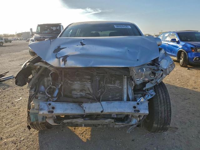 Toyota Highlander Base Image 14