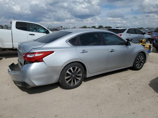 Nissan Altima 2.5 Image 5