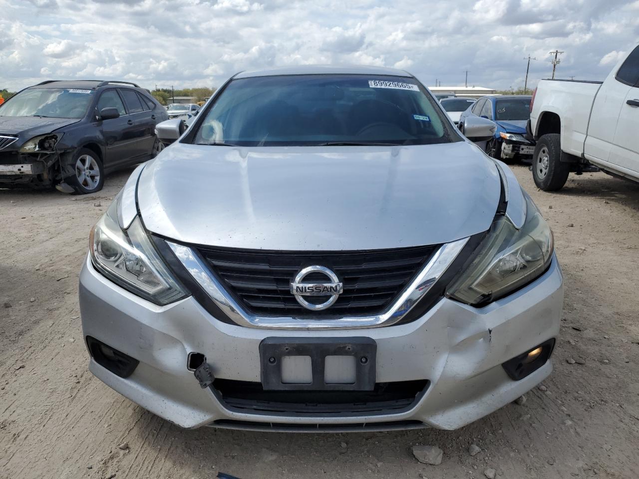 Nissan Altima 2.5 Image 10