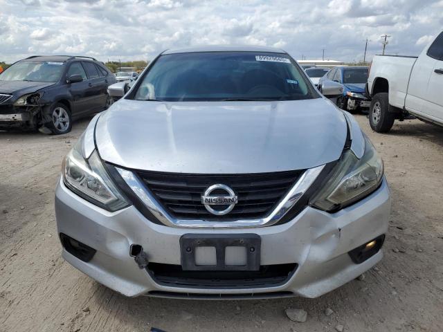 Nissan Altima 2.5 Image 10