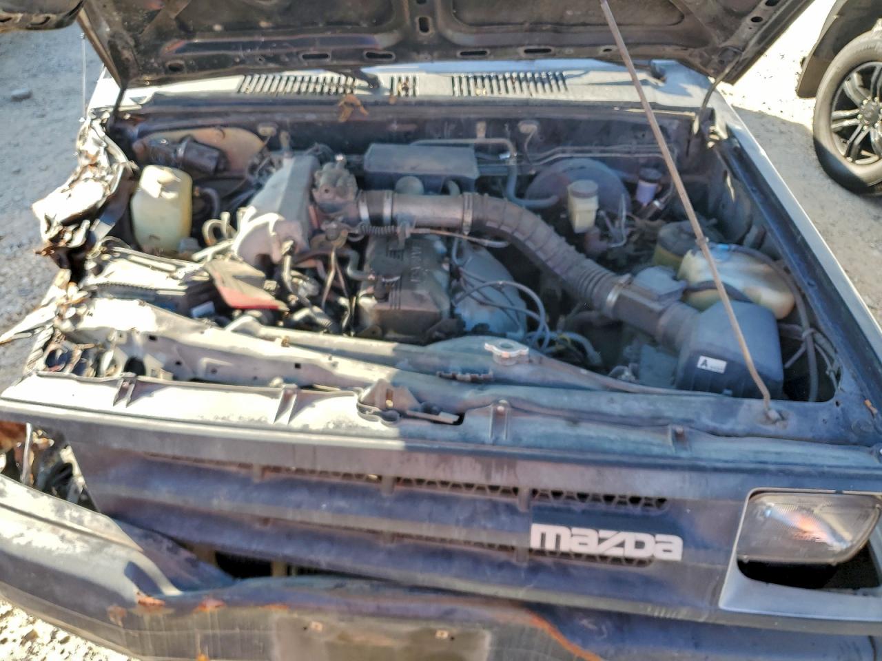 Mazda B Series Cab Plus Image 9