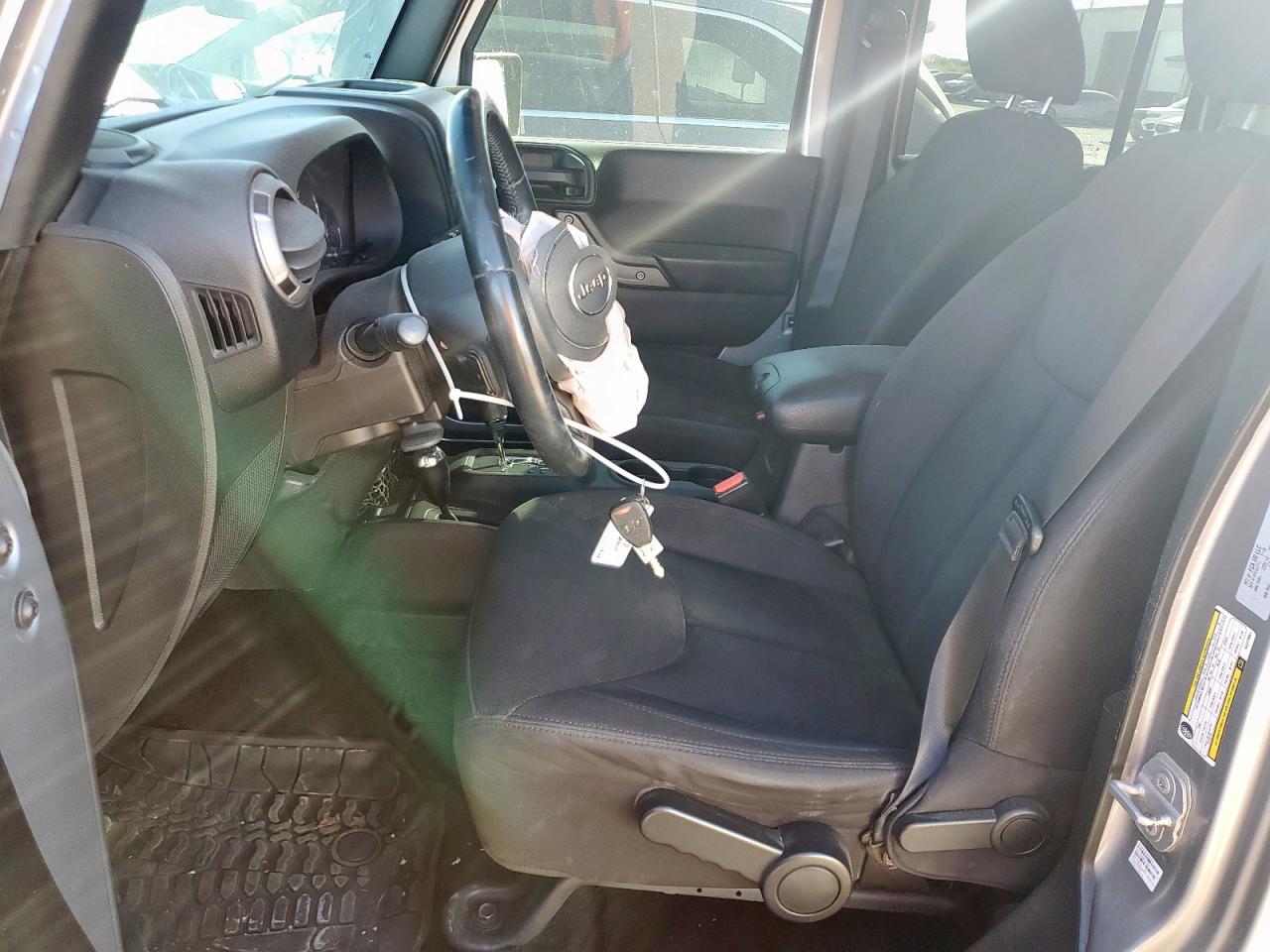 Jeep Wrangler Sport Image 12