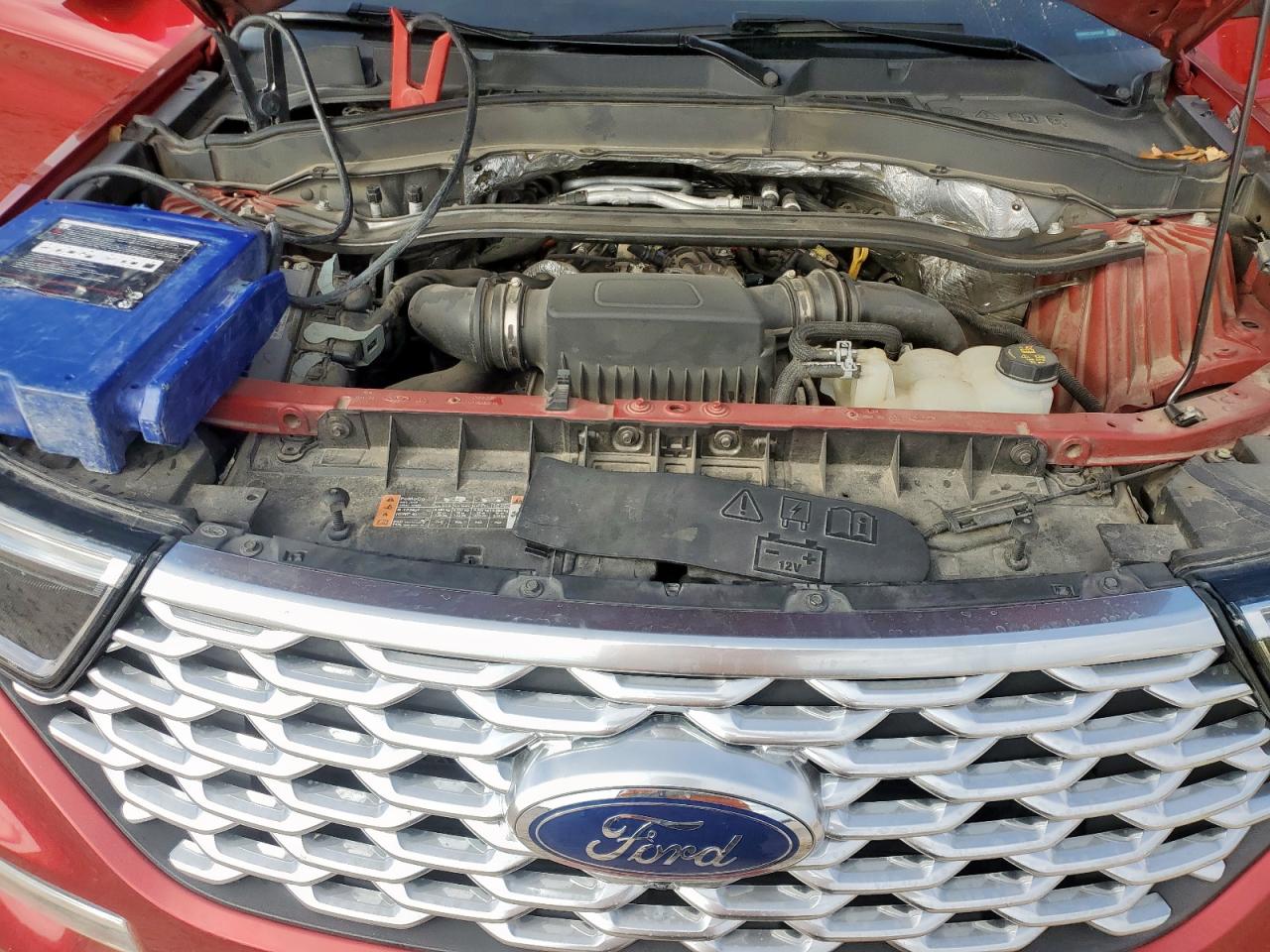 Ford Explorer Platinum Image 7