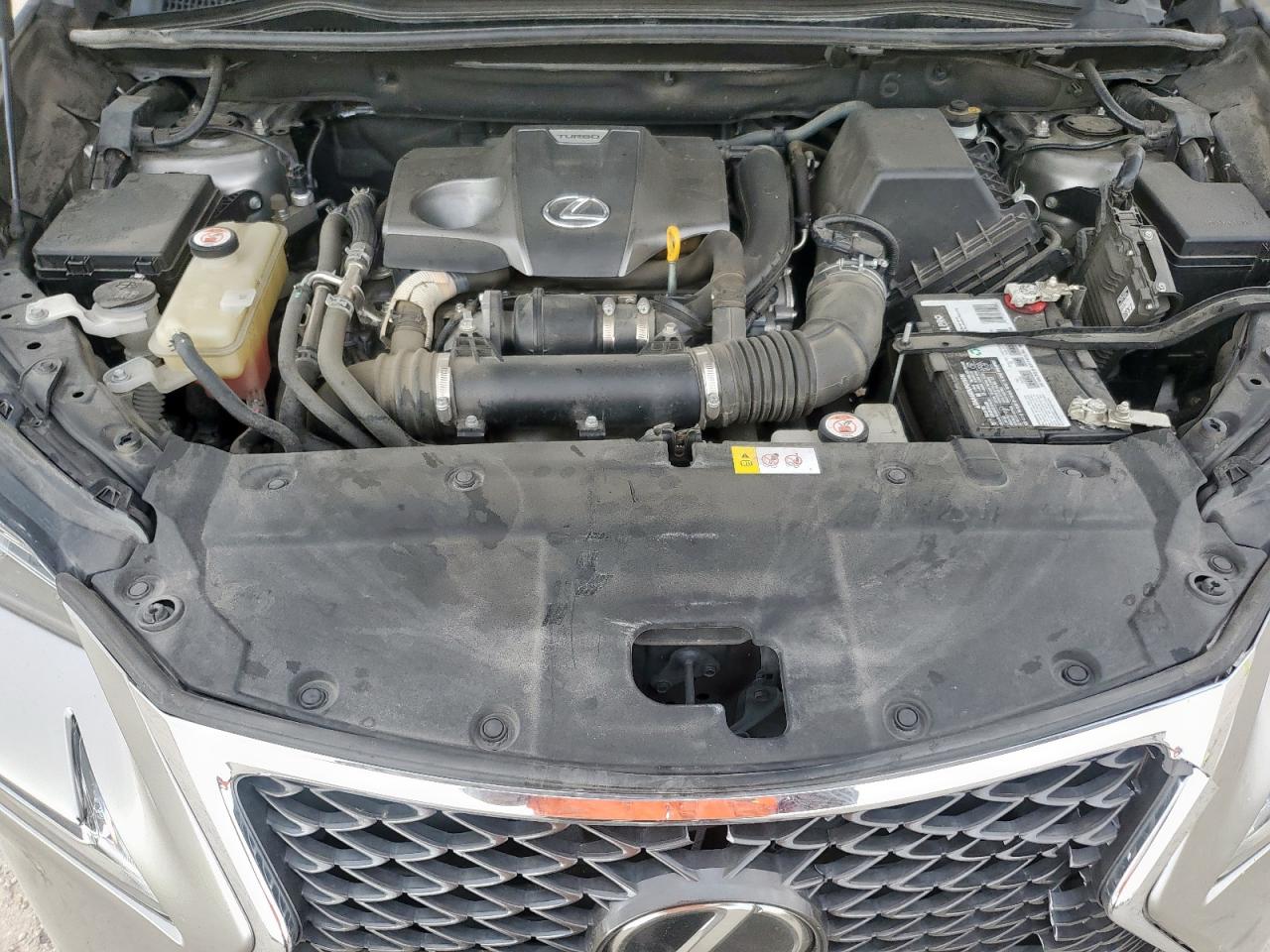 Lexus NX 200t Base Image 9