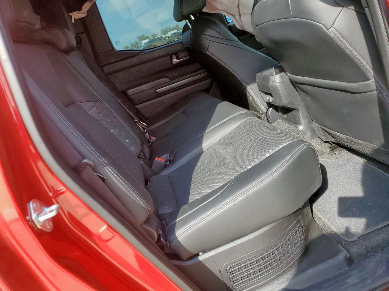 Toyota Tacoma Double Cab Image 8