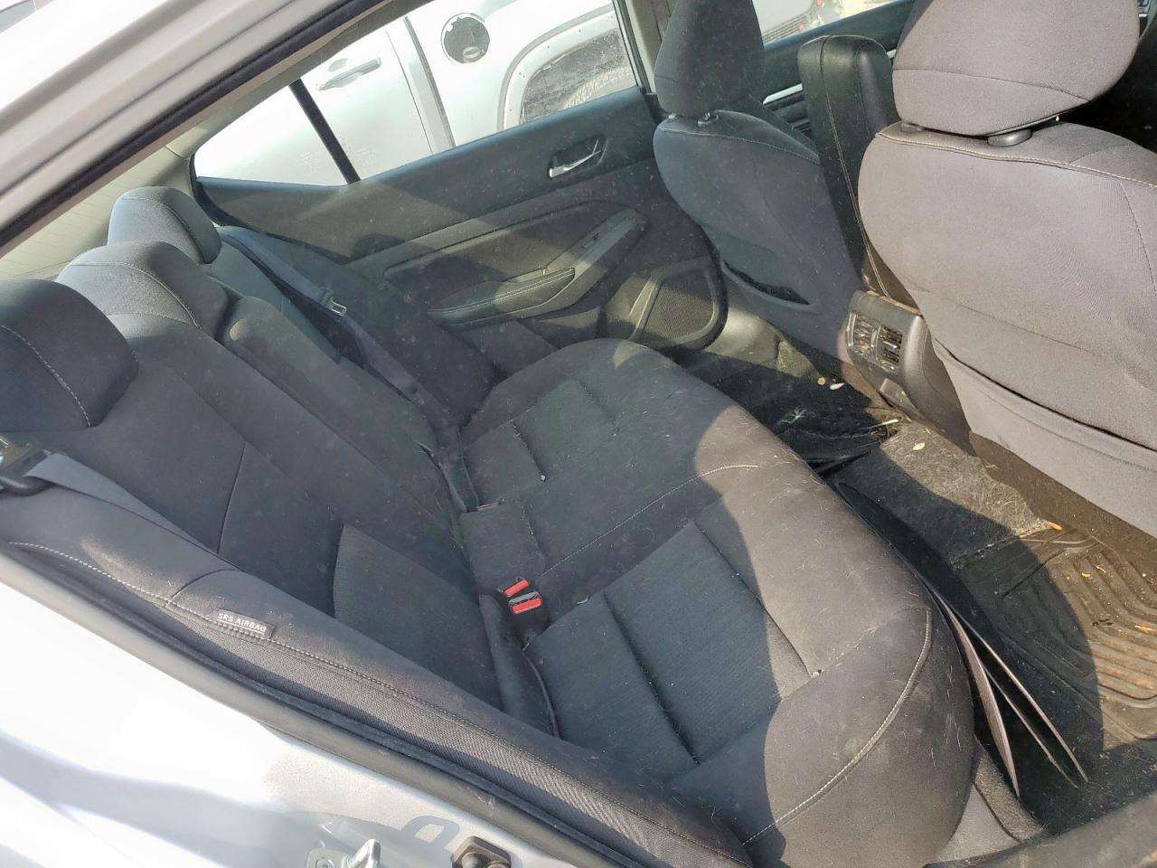 Nissan Altima Sv Image 11