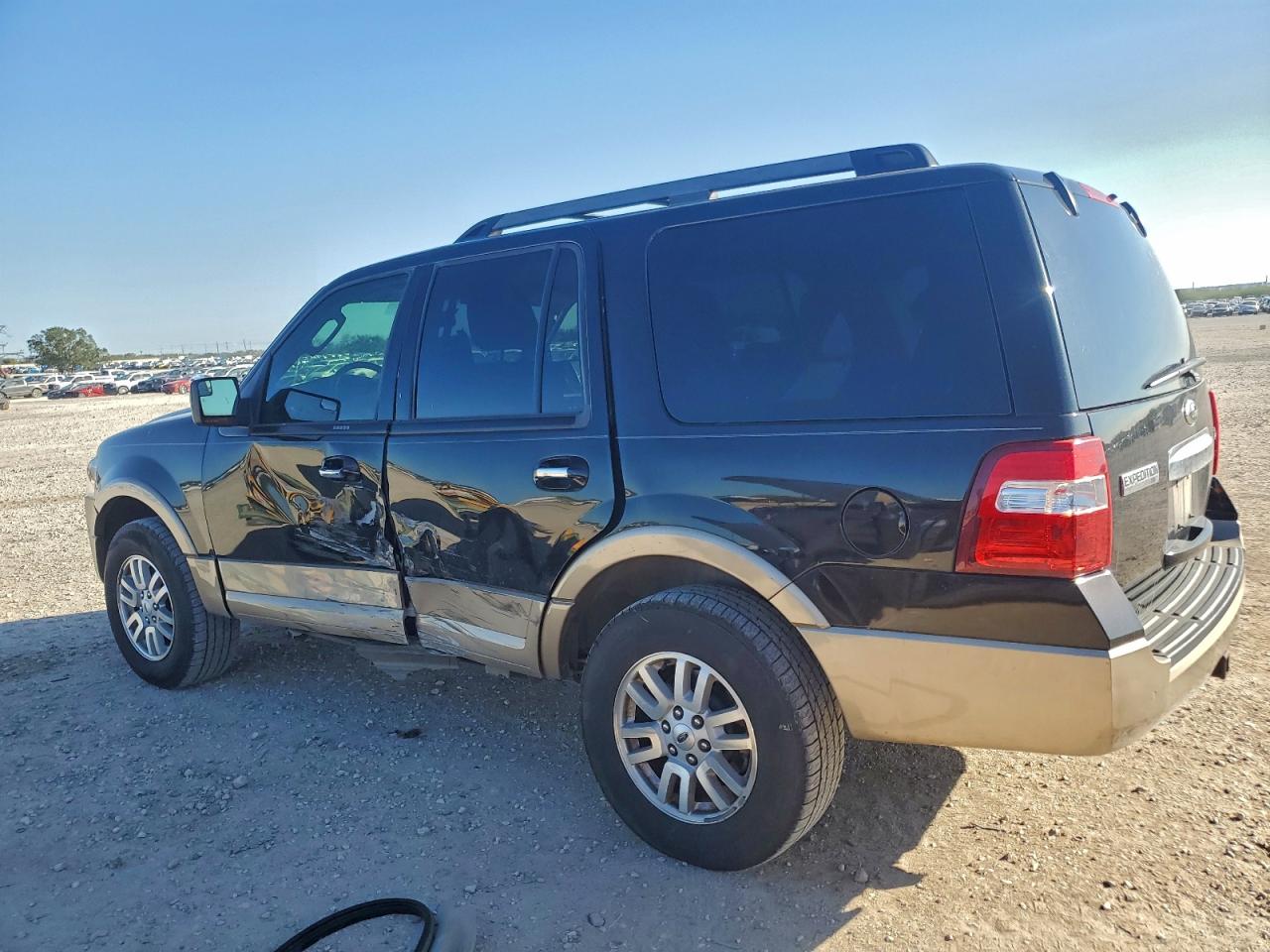 Ford Expedition Xlt Image 3