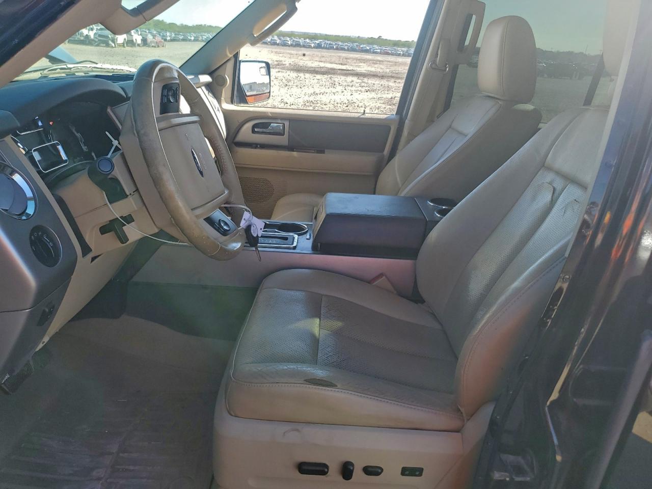 Ford Expedition Xlt Image 6